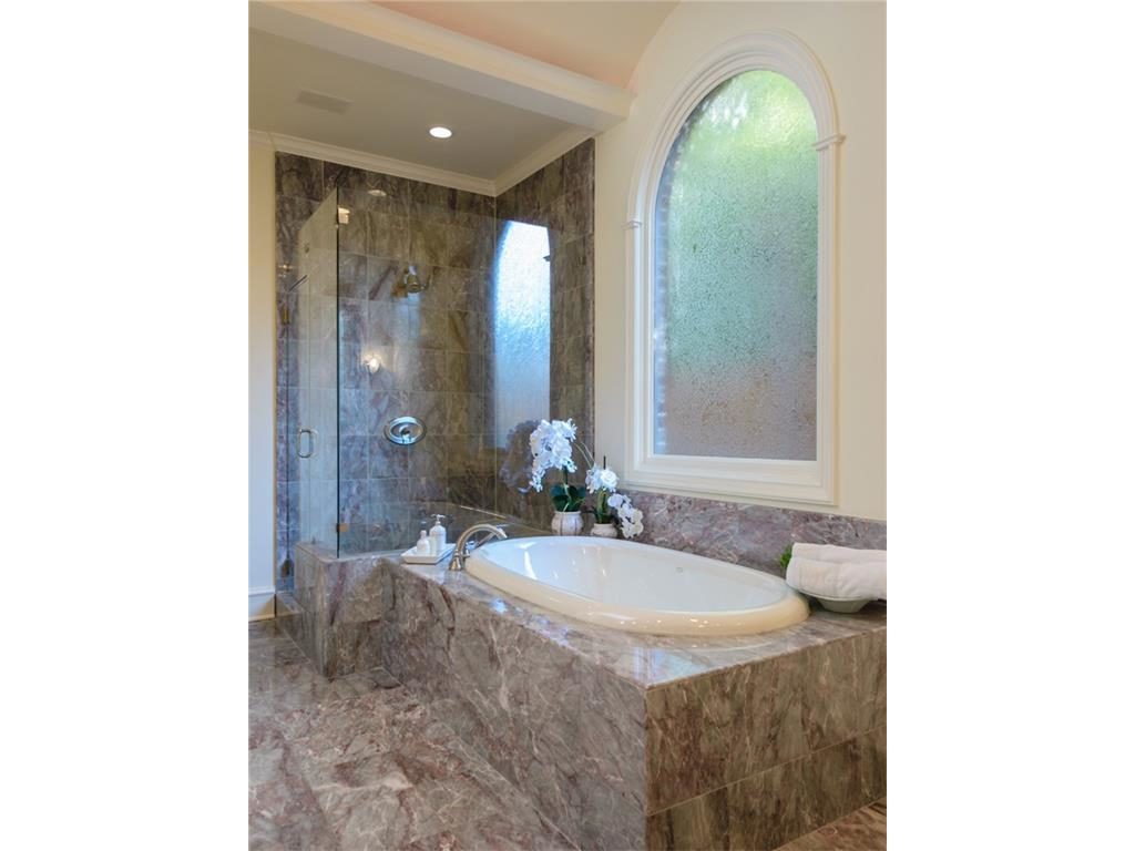 6615 Glendora master bath