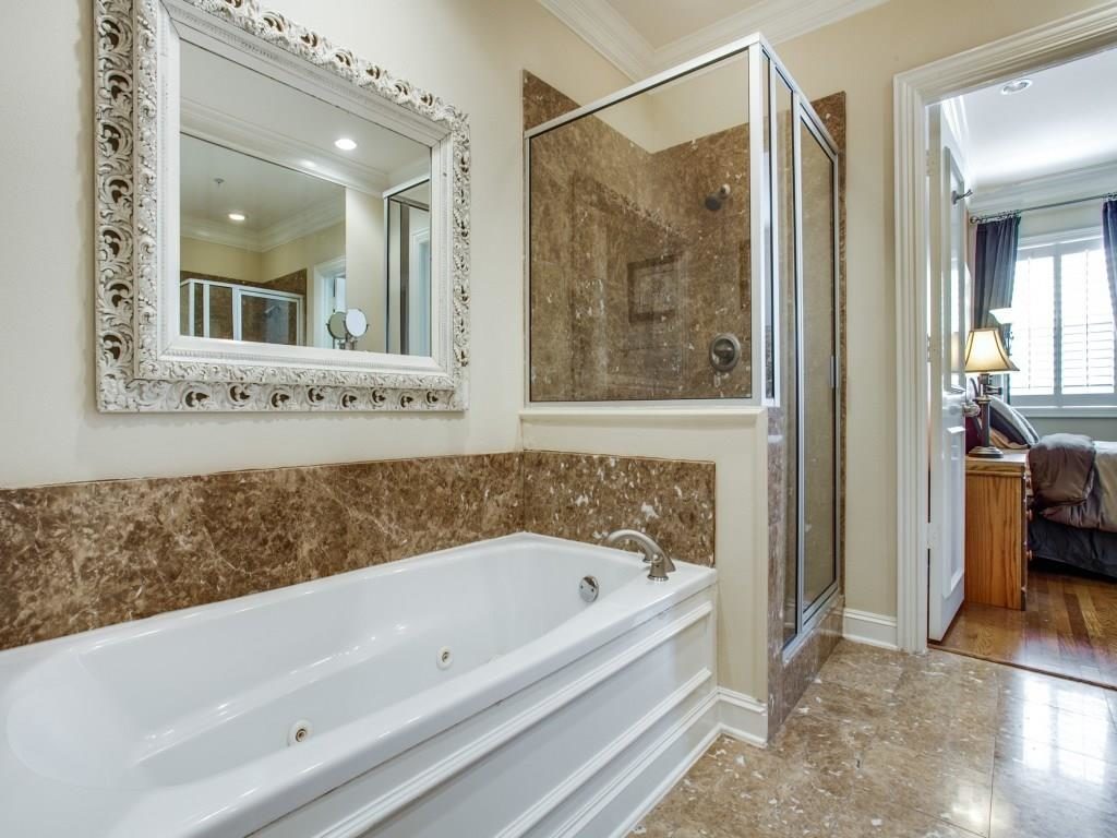 Uptown 2885 Woodside 102 Master Bath 2