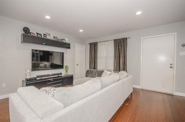 11379 Lanewood b
