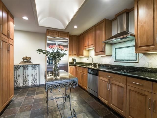 11B Kitchen 2