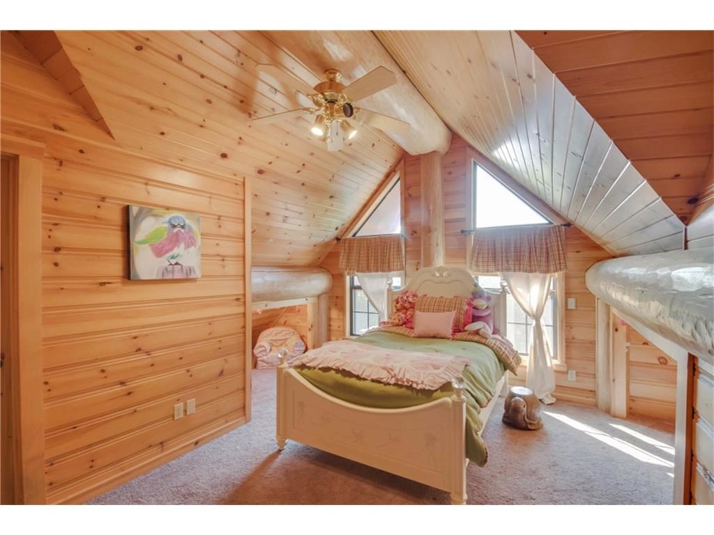 4256 Lakewood Girls Bed