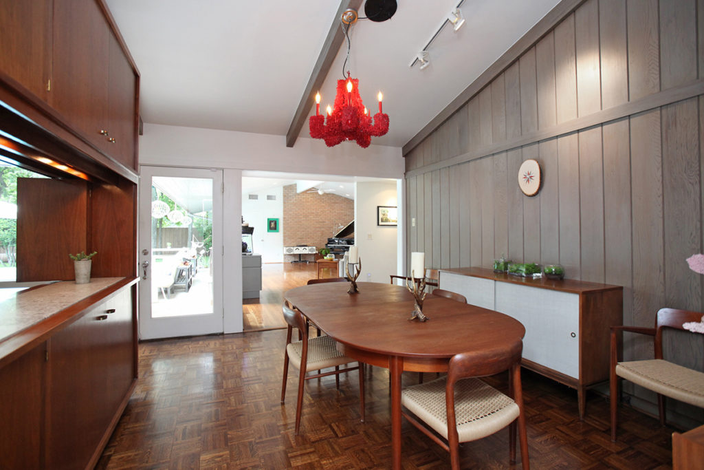 Dining 2