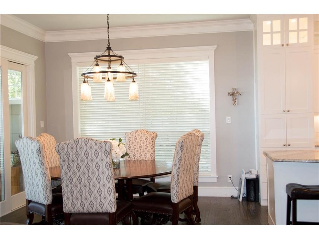 115 Waterfront Dining