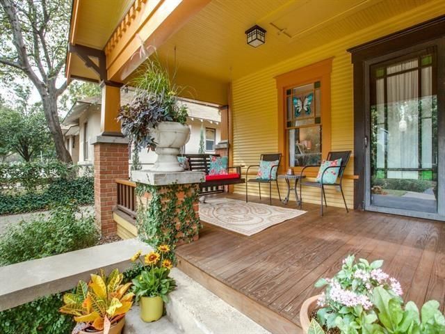 121 S. Clinton Porch