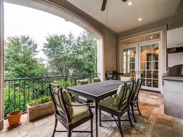 2 - Patio 1