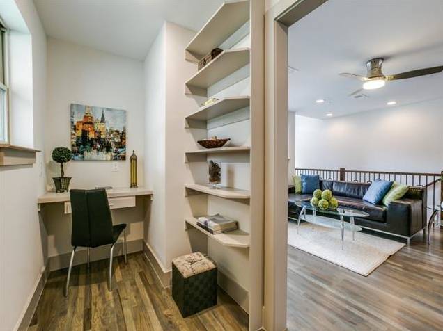 3811 valley Ridge study nook