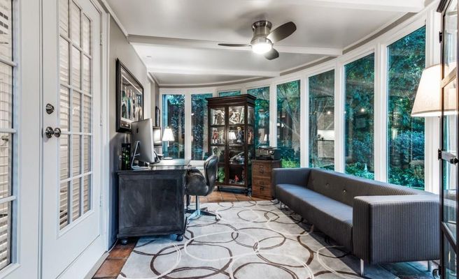 439 W Colorado Blvd Solarium 2
