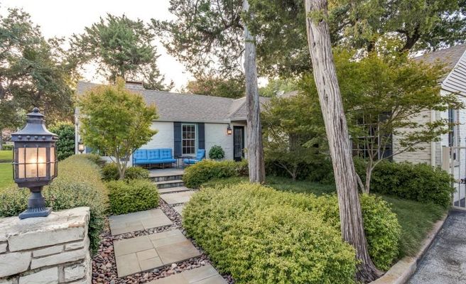 439 W Colorado Blvd ext 2