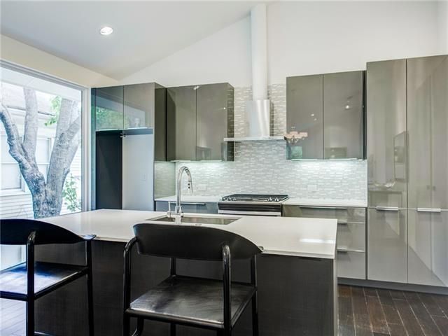 4711 Live Oak c