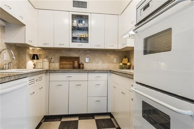 6151C - Kitchen