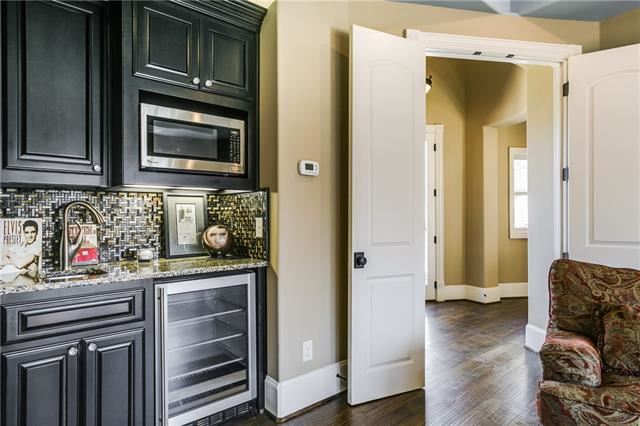 6610 Nonesuch master bath bar