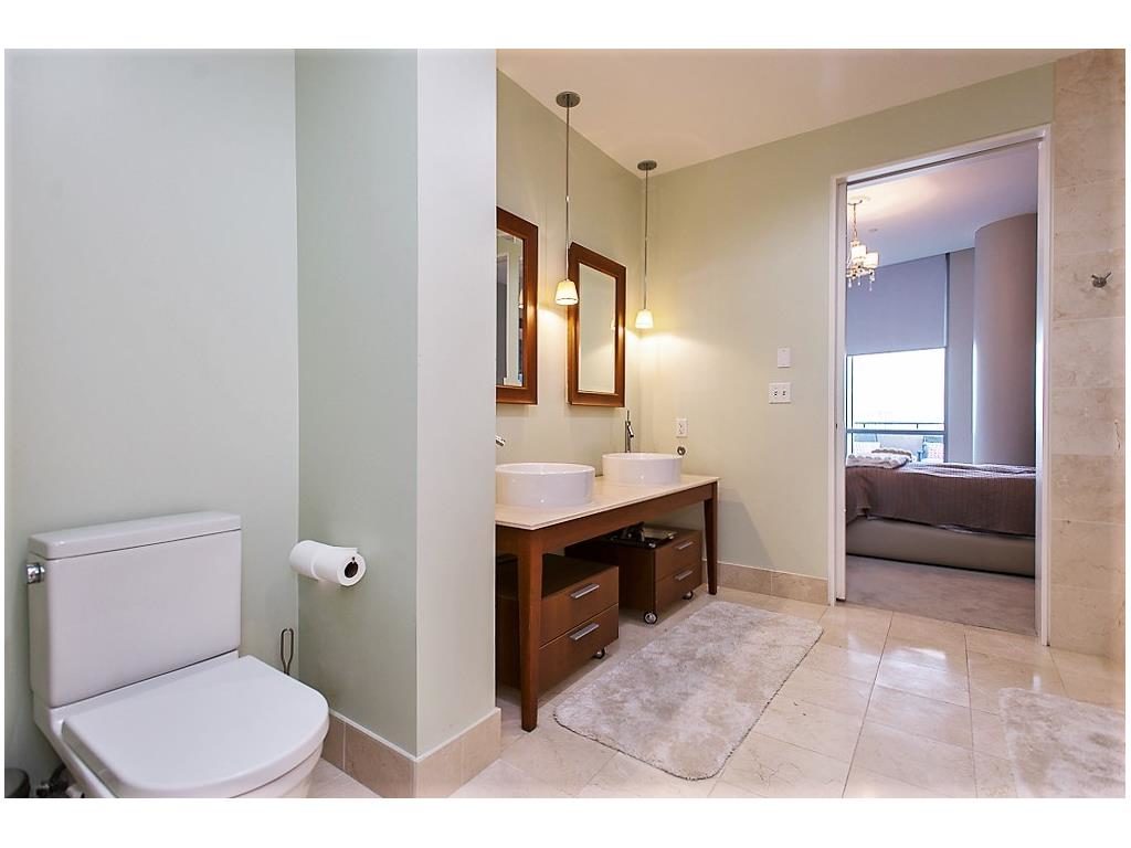 House 1601 Master Bath 2