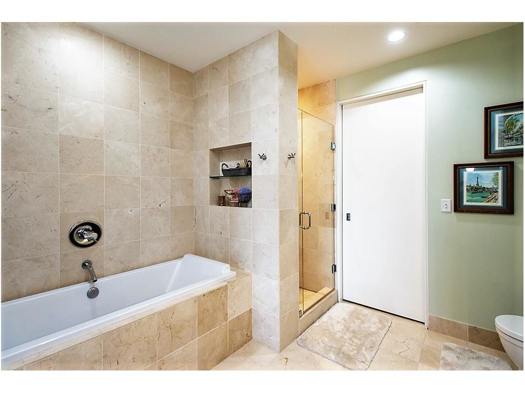 House 1601 master bath