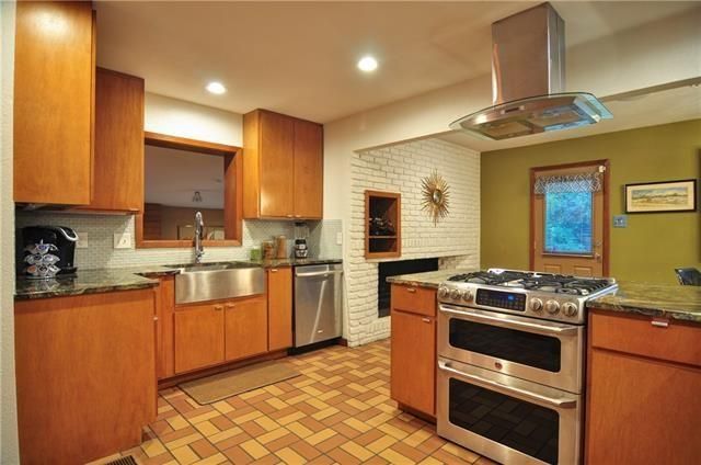 Thanksgiving weekend open houses