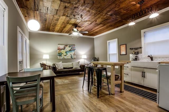 200 N. Windomere Guesthouse