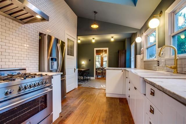 200 N. Windomere Kitchen to DIning
