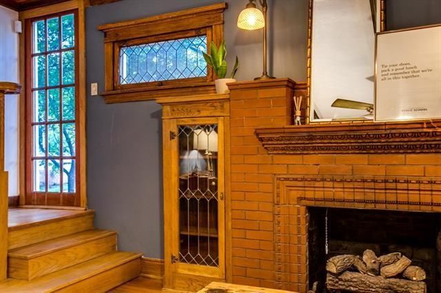 200 N. Windomere Living Detail