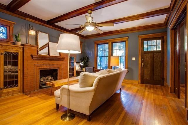 200 N. Windomere Living