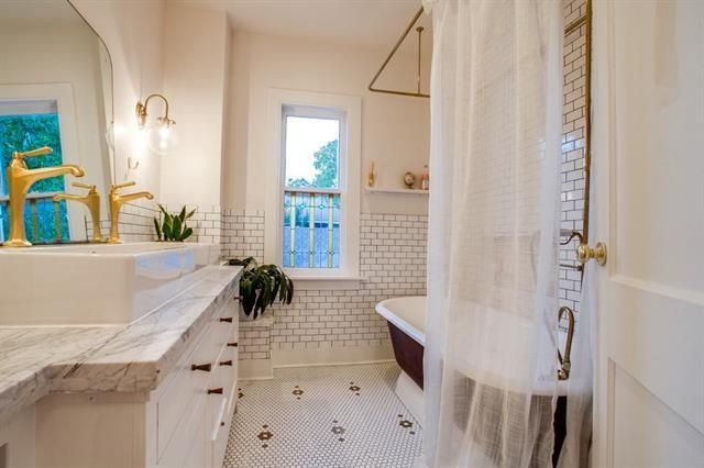 200 N. Windomere Master Bath