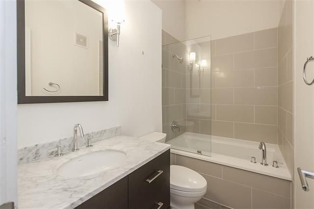 2220 Canton St. 102 Bathroom