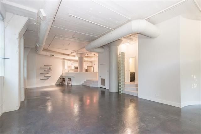 2220 Canton St. 102 Living