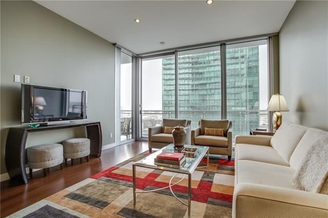 2900 McKinnon a