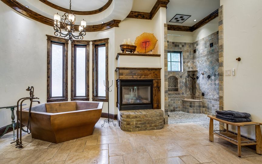 Country Homes for the Holidays | CandysDirt.com