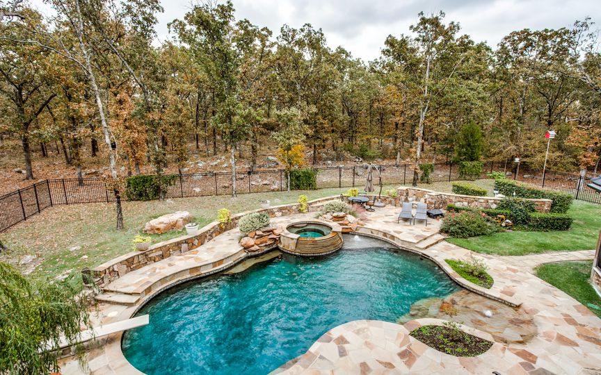 Country Homes for the Holidays | CandysDirt.com