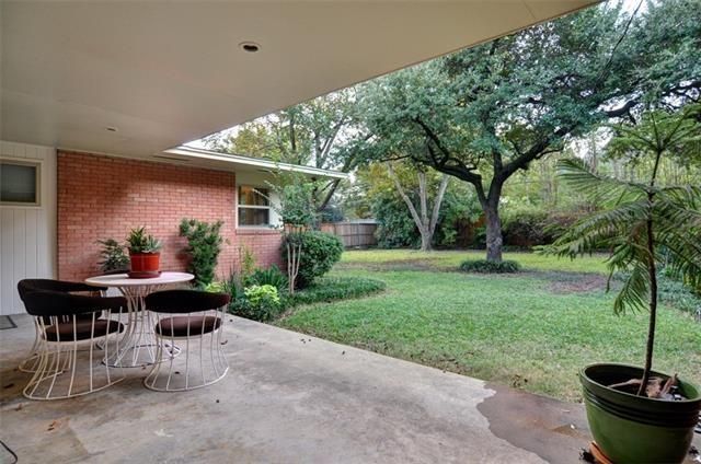 6522 Royal Lane Back Porch