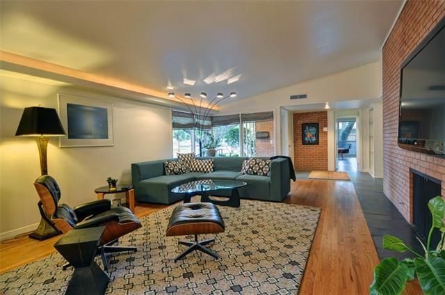 6522 Royal Lane Living