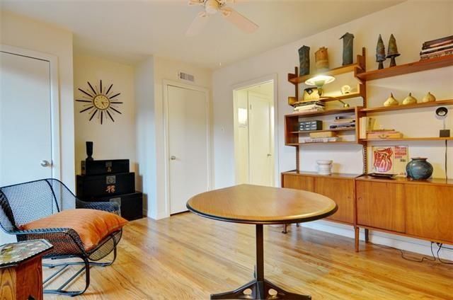 6522 Royal Lane Office