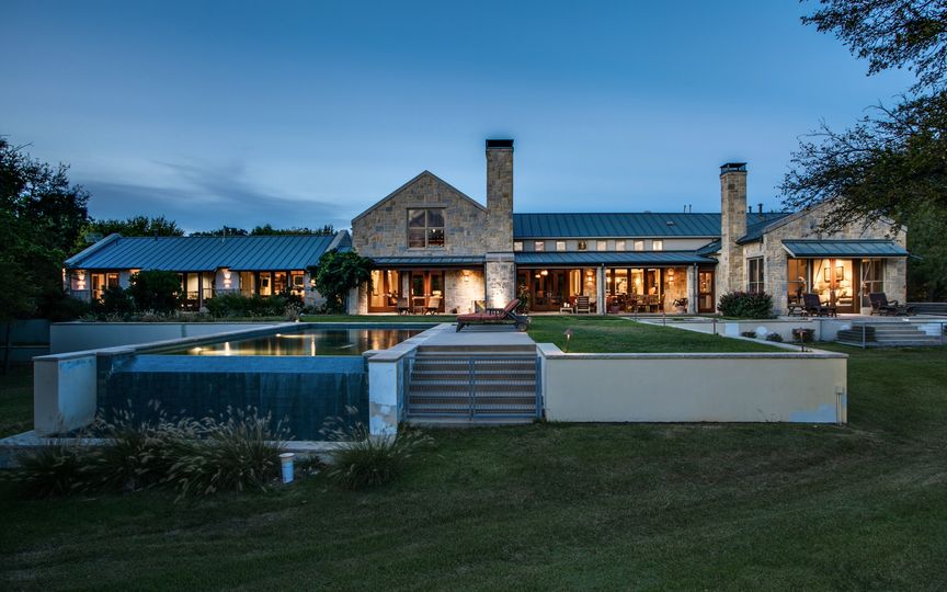 Country Homes for the Holidays | CandysDirt.com