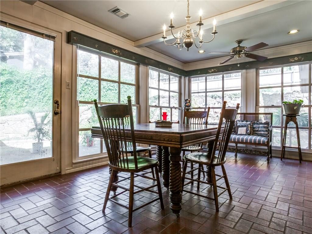948 Forest Grove Dining 2