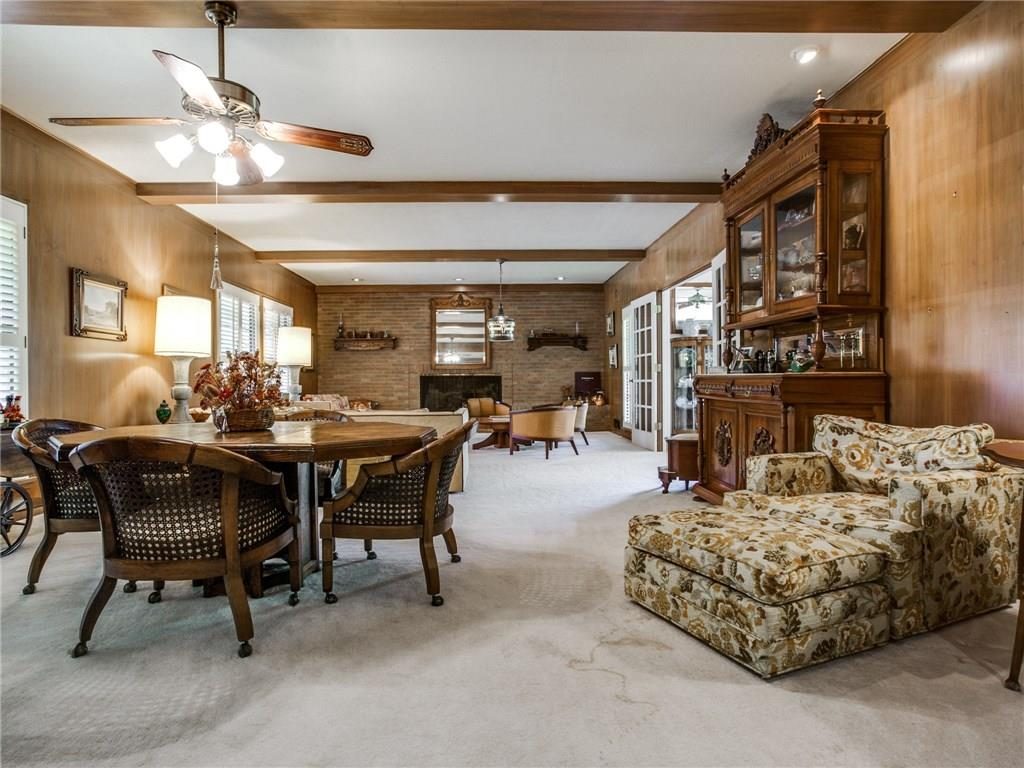 948 Forest Grove Living 2