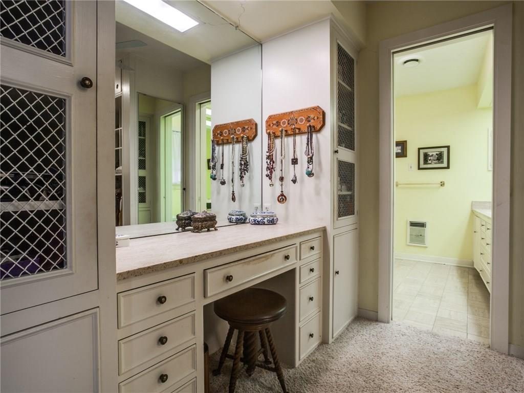 948 Forest Grove Master Bath