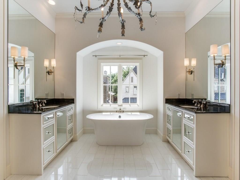 5 Bretton Creek Court Guest Bath