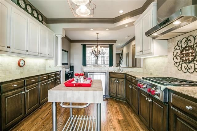 Kitchen 1