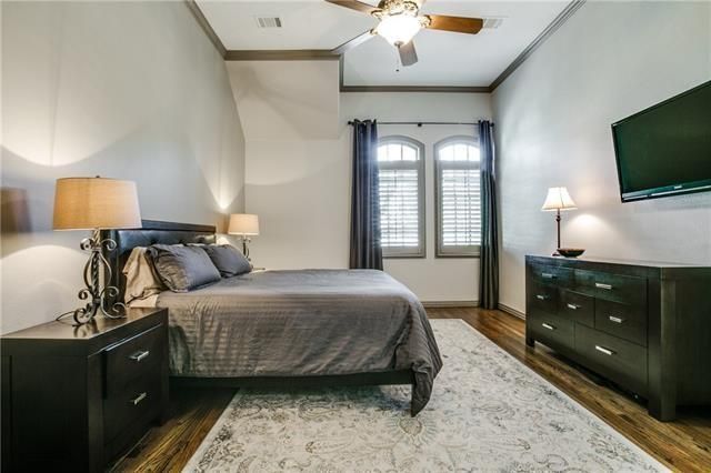 Master Bed 1