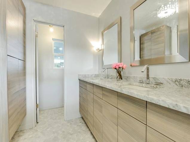 3239 Whirlaway Road Master Bath 2