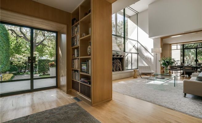 3908 Euclid LR