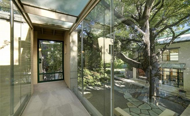3908 Euclid glass courtyard view