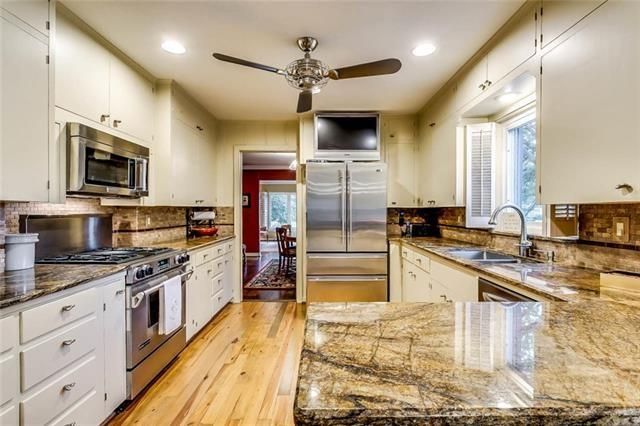 6366 Greenway Kitchen 2