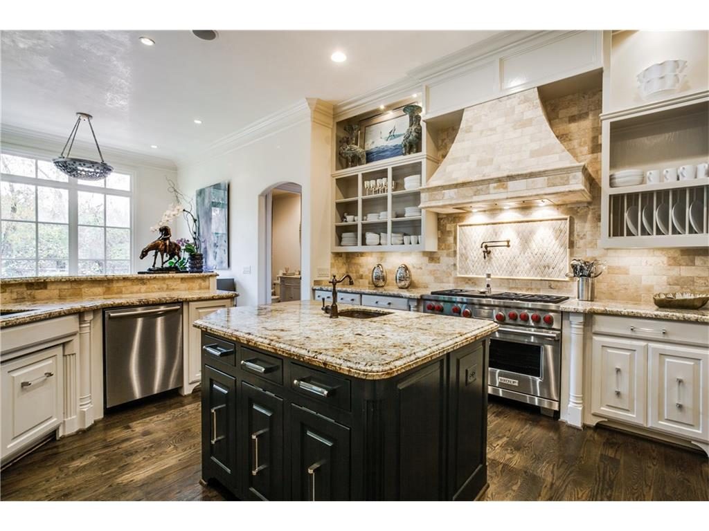 6809 Golf Kitchen Range view