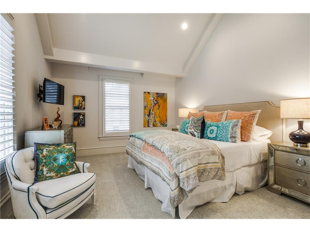 6809 Golf Guest Third Floor