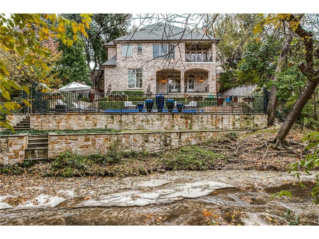 6809 Golf Rear Creek View