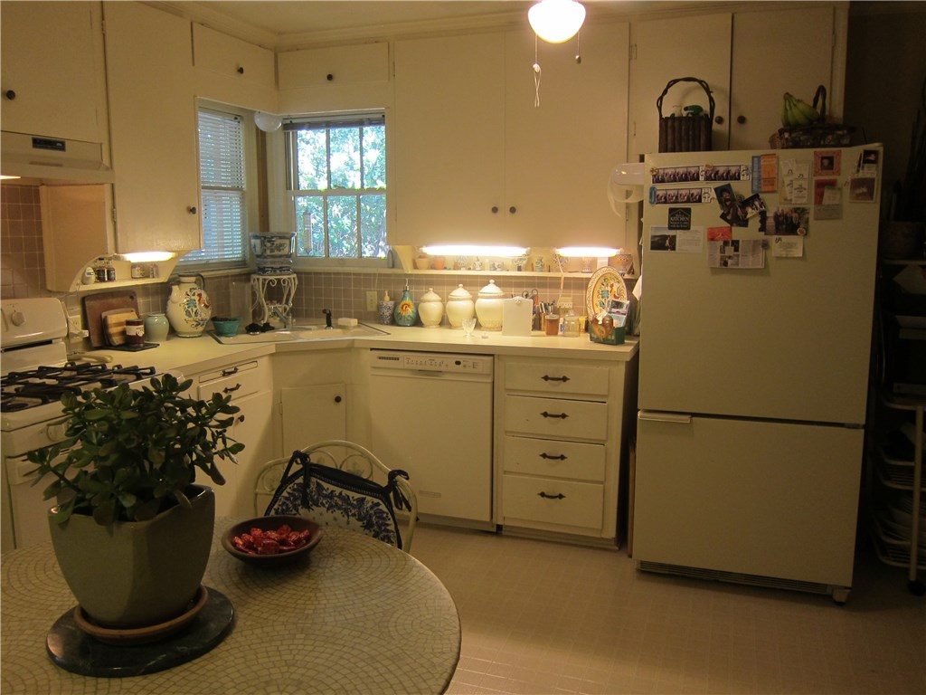 La Vista kitchen 1