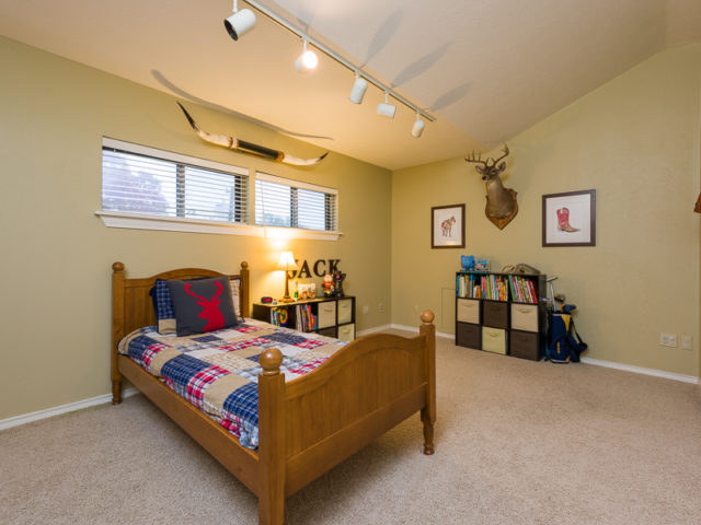 6105 Glennox Boys Bedroom
