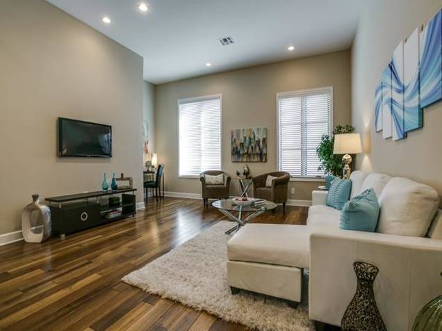 3210 Carlisle Living 2