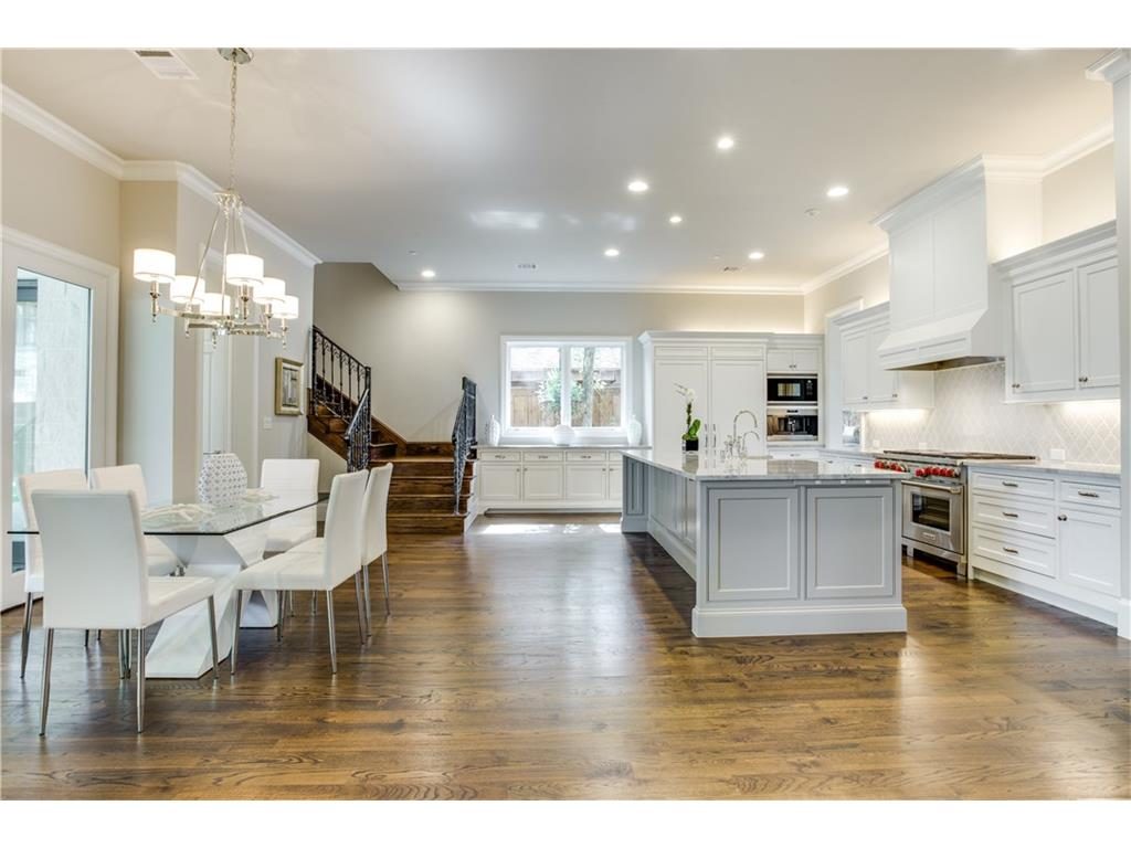 3624 Dartmouth Kitchen Dining