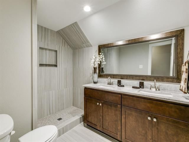 3822 Treeline - Bath 2
